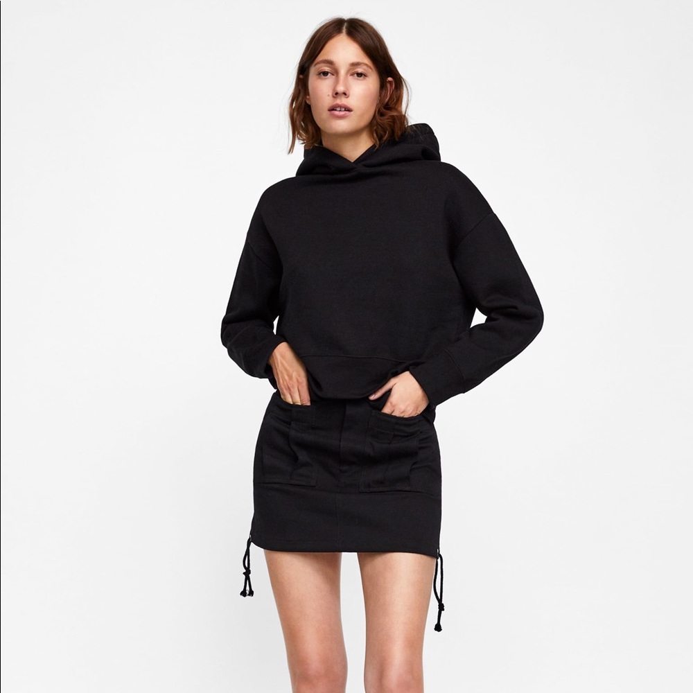 Zara Crop Hoodie 💫